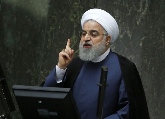 نواب الأحواز يجبرون روحاني على قطع خطابه خلال تقديم موازنة 2019