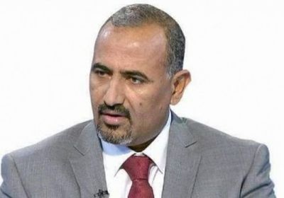 رئيس المجلس الانتقالي الجنوبي يُعزي في استشهاد العقيد ناصر الجحافي