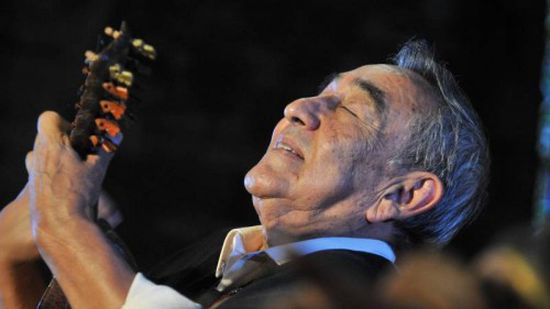 وفاة العازف الأرجنتيني خايمي توريس عن عمر 80 عاما