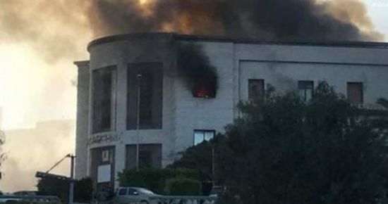 شاهد لحظة تفجير مقر وزارة الخارجية الليبية بطرابلس