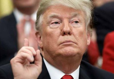 وسط مخاوف بشأن الاقتصاد الأميركي.. ترامب يشيد بوزير الخزانة