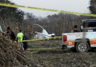 المكسيك تستعين بخبراء أمريكان للتحقيق في حادثة تحطم طائرة حاكمة ولاية