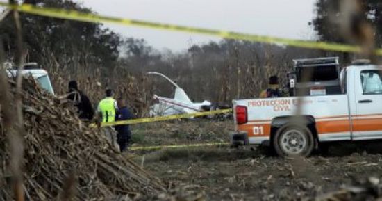 المكسيك تستعين بخبراء أمريكان للتحقيق في حادثة تحطم طائرة حاكمة ولاية