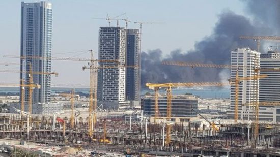 اندلاع حريق في برج قيد الإنشاء بأبو ظبي