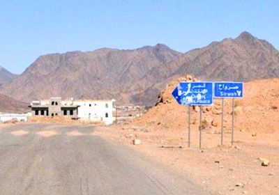 ناشط حقوقي يحذر:  الأيام القادمة قد تشهد تسليم الإخوان مدن تعز ومأرب والجوف للحوثيين