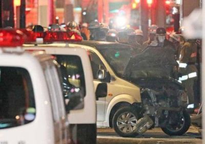 بسبب "الإعدام" ياباني يصدم حشدًا من المارة بسيارته