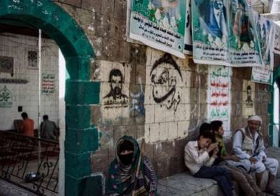 واشنطن بوست: الحوثي يزرع جواسيسه بشتى بقاع صنعاء ويعتمد سياسة الترهيب