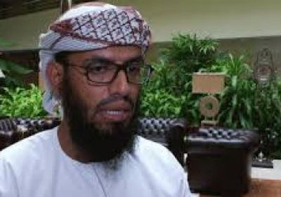 بن بريك يُوجه تحذيراً  لناهبي الأراضي بعدن