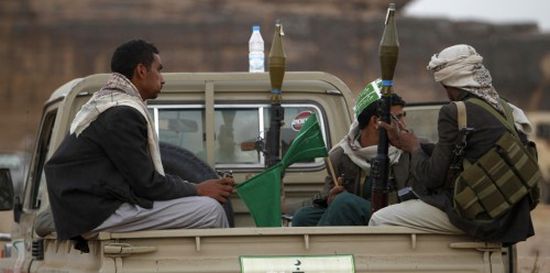 الحوثيون يدفعون بتعزيزات عسكرية إلى الحديدة (تفاصيل)