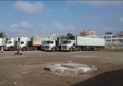  تابعة لمنظمة الهجرة الدولية.. الانقلابيون يحتجزون 5 شاحنات أدوية 