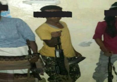 ضبط عصابة تسطو على محلات المواطنين بعدن (صور)