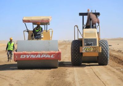 إنجاز 60% من مشروع إعادة تأهيل طريق صافر- غويربان بمأرب