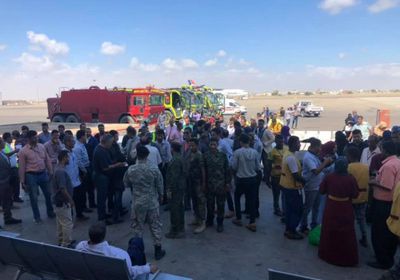 مصادر: هذه حقيقة تصاعد أعمدة الدخان بمطار عدن الدولي