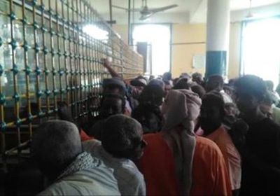  صرف الزيادة المالية للمتقاعدين في بريد لحج (تفاصيل)