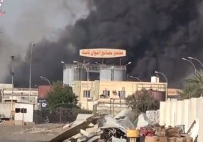 مستغلة وقف إطلاق النار.. عناصر حوثية تحرق مركزاً تجارياً في الحديدة
