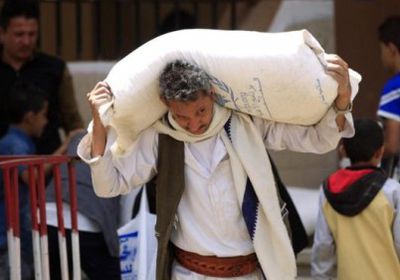 تجار: الأمم المتحدة تشتري 20 ألف طن من القمح للشحن إلى اليمن