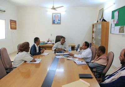  اجتماع يناقش إنشاء مشروع محطة للطاقة الشمسية بسيئون