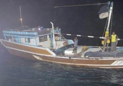  العثور على سفينة مفقودة منذ يومين وعلى متنها 30 راكبًا بسواحل سقطرى