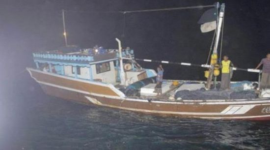  العثور على سفينة مفقودة منذ يومين وعلى متنها 30 راكبًا بسواحل سقطرى