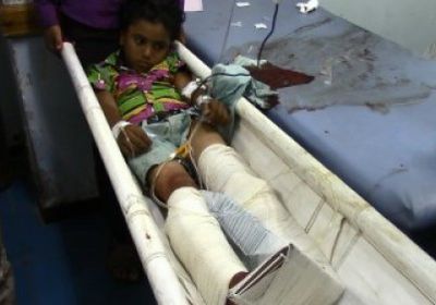 مقتل امرأة وطفلها وإصابة ١٨ مدنياً بقصف حوثي في تعز