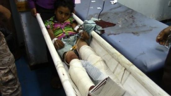 مقتل امرأة وطفلها وإصابة ١٨ مدنياً بقصف حوثي في تعز