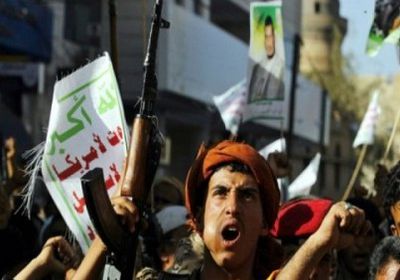 بعد فضيحة سرقة المساعدات.. مليشيا الحوثي تستدعي صحفيين إلى النيابة