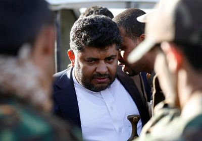 صحيفة: صراعات خفية وعنيفة بين جناحي الحوثي