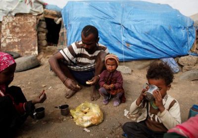 عشرات المنظمات الحوثية تنهب مساعدات اليمنيين (تفاصيل) 