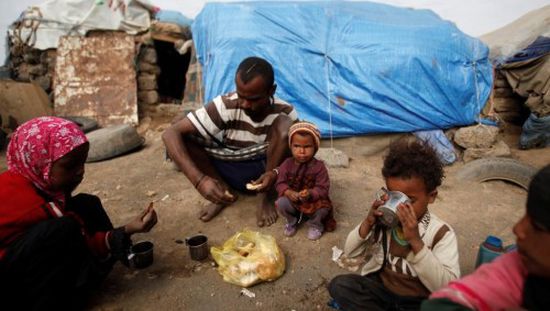 عشرات المنظمات الحوثية تنهب مساعدات اليمنيين (تفاصيل) 