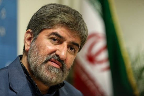 نائب البرلمان الإيراني يطالب باستفتاء على الحجاب
