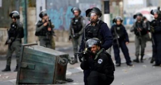 قوات الاحتلال الإسرائيلي تعتقل مسؤول العلاقات والإعلام فى دائرة الأوقاف الإسلامية بالقدس 