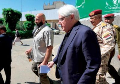 صحيفة سعودية: جريفيث هدد الحوثيين بإجراءات عقابية