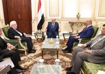 بالتفاصيل.. هذا ما دار في لقاء الرئيس هادي بالمبعوث الأممي مارتن غريفيث بالرياض
