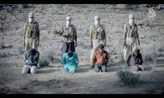 تنظيم داعش يعدم مواطنين في البيضاء باليمن (شاهد)