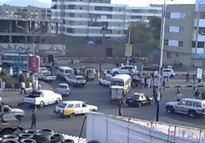 اشتباكات مسلحة بين مجهولين في مديرية الشيخ عثمان بعدن