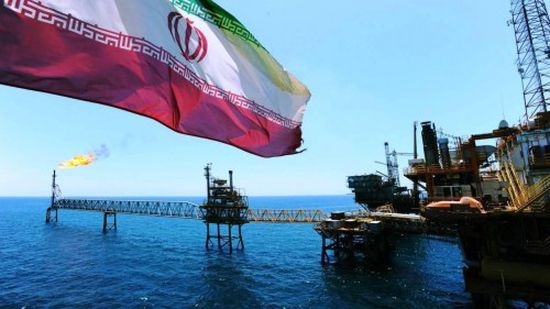 رغم الاستثناءات.. صادرات النفط الإيراني تشهد هبوطاً حاداً بـ"يناير"