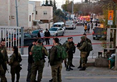 الجيش الإسرائيلي  يصيب شابًا فلسطينيُا بجروح بالغة