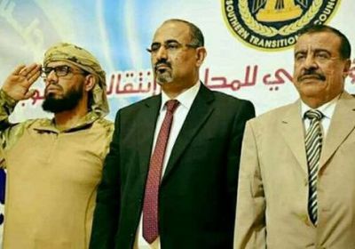 شاهد.. جنازة مهيبة للقيادي بالمجلس الانتقالي علي الكازمي في أبين