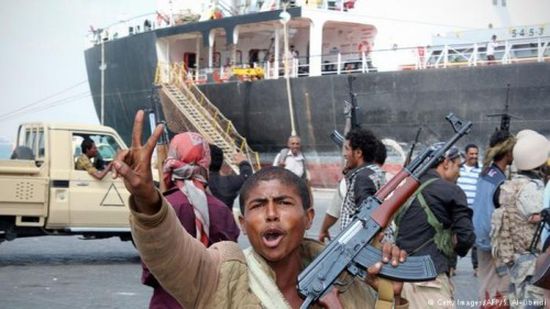 اليمن يسلم بريطانيا ملفاً عن خروقات الحوثيين في الحديدة