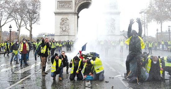 سقوط جرحى جراء اشتباكات بين الأمن ومتظاهرين بباريس