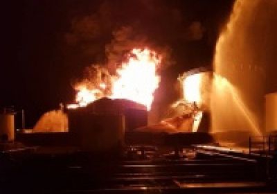 مصافي عدن: إخماد الحريق.. ولا تأثير على منحة السعودية من المشتقات النفطية