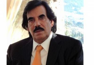 الرئيس البيض ينعي الشهيد طمّاح: سجل حضوراً سياسياً وعسكرياً مبكراً