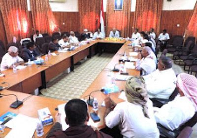 اجتماع بسيئون لمناقشة تنفيذ عدد من المشاريع 