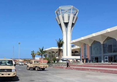 وفد سفراء الاتحاد الأوروبي يصل العاصمة عدن