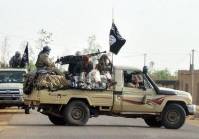 العربية: مقتل العشرات من القاعدة جراء غارات للتحالف بأبين