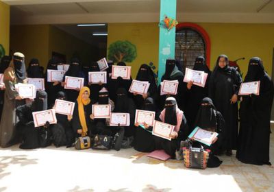 دائرة المرأة والطفل بالانتقالي تختتم المرحلة الثالثة من دورات تدريب مربيات رياض الأطفال