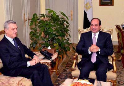 المفوض السامي لشئون اللاجئين يلتقي الرئيس المصري