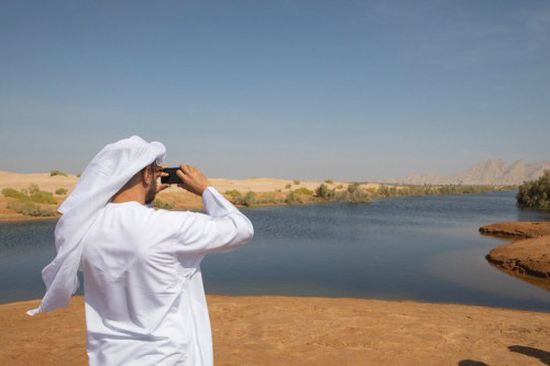 بن زايد يطلع على الأعمال الإنشائية في مواقع مدينة العين (صور)