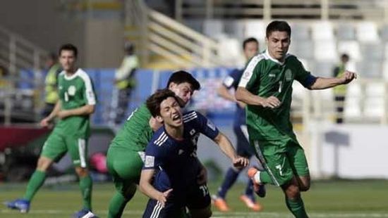 اليابان تفوز على أوزبكستان 2 - 1