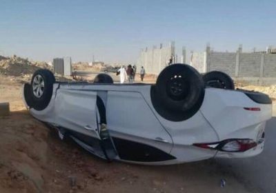 انقلاب سيارة بثلاثة يمنيين مقيمين في السعودية (صورة)